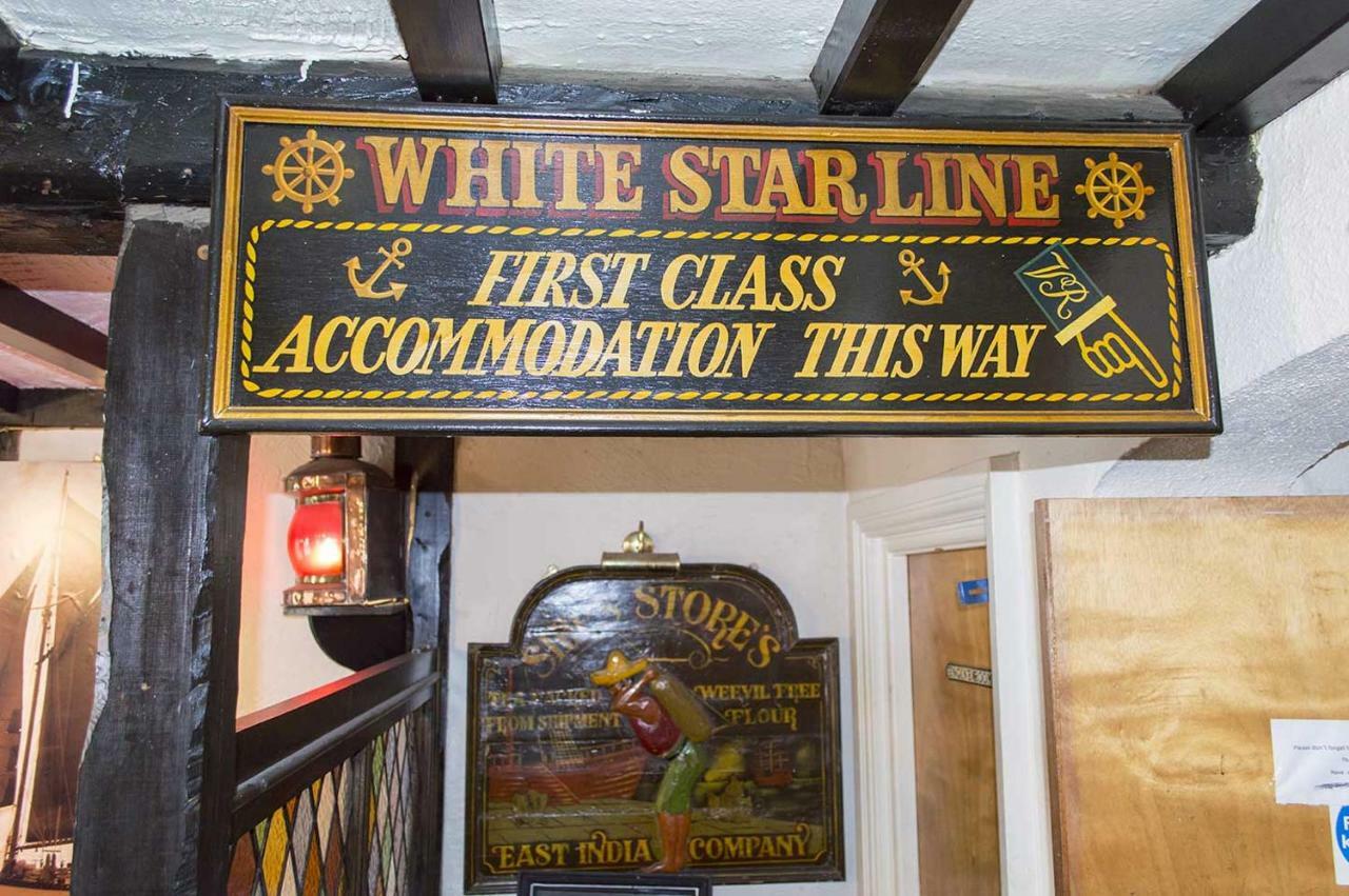 The Liverpool Arms Hotel Beaumaris Εξωτερικό φωτογραφία
